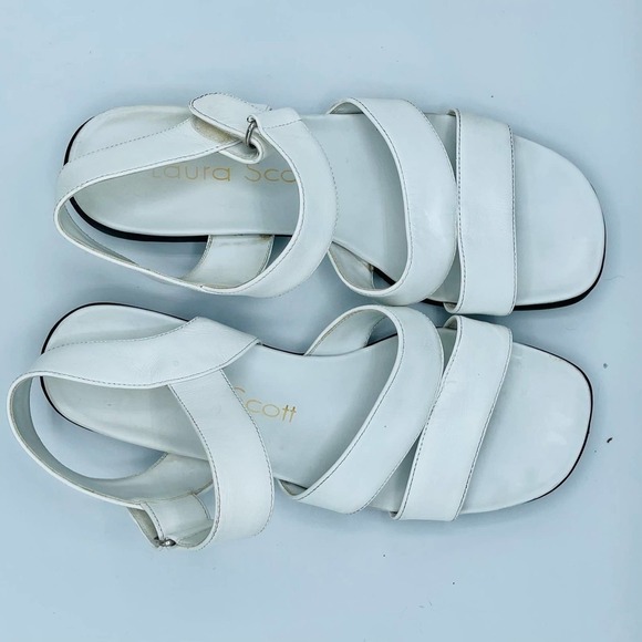 Vintage Laura Scott White Leatherv Sandals - Picture 4 of 10